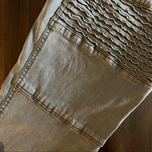 Maternity, mid-rise “utility” jeggings